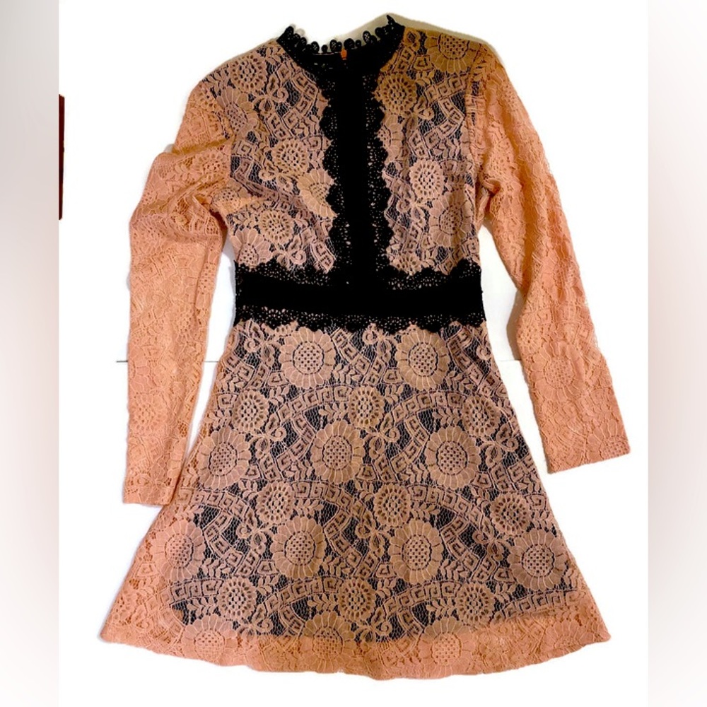 Long sleeve black & Pink lace mini dress